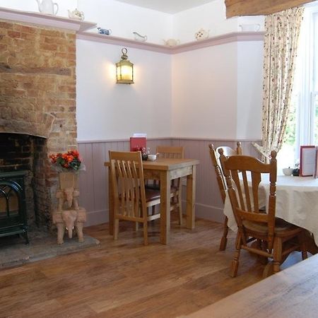 Old Riverview Guest House Earith Buitenkant foto
